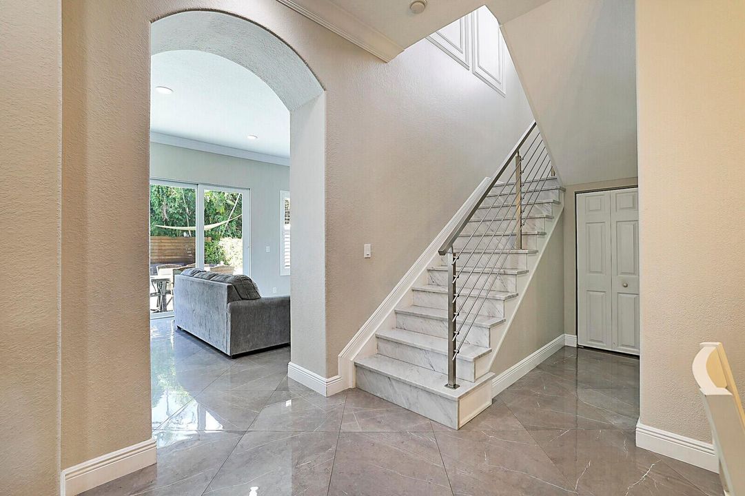 10_7167_Ivy_Crossing_Lane10_mls