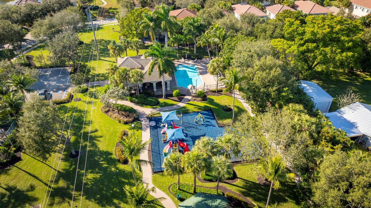 56_7167_Ivy_Crossing_Lane56_mls