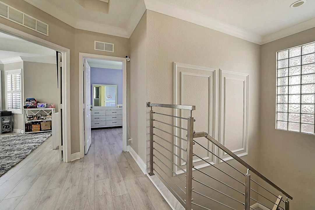 24_7167_Ivy_Crossing_Lane24_mls