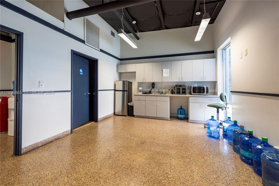For Rent: $26,000 (0 beds, 0 baths, 0 Square Feet)