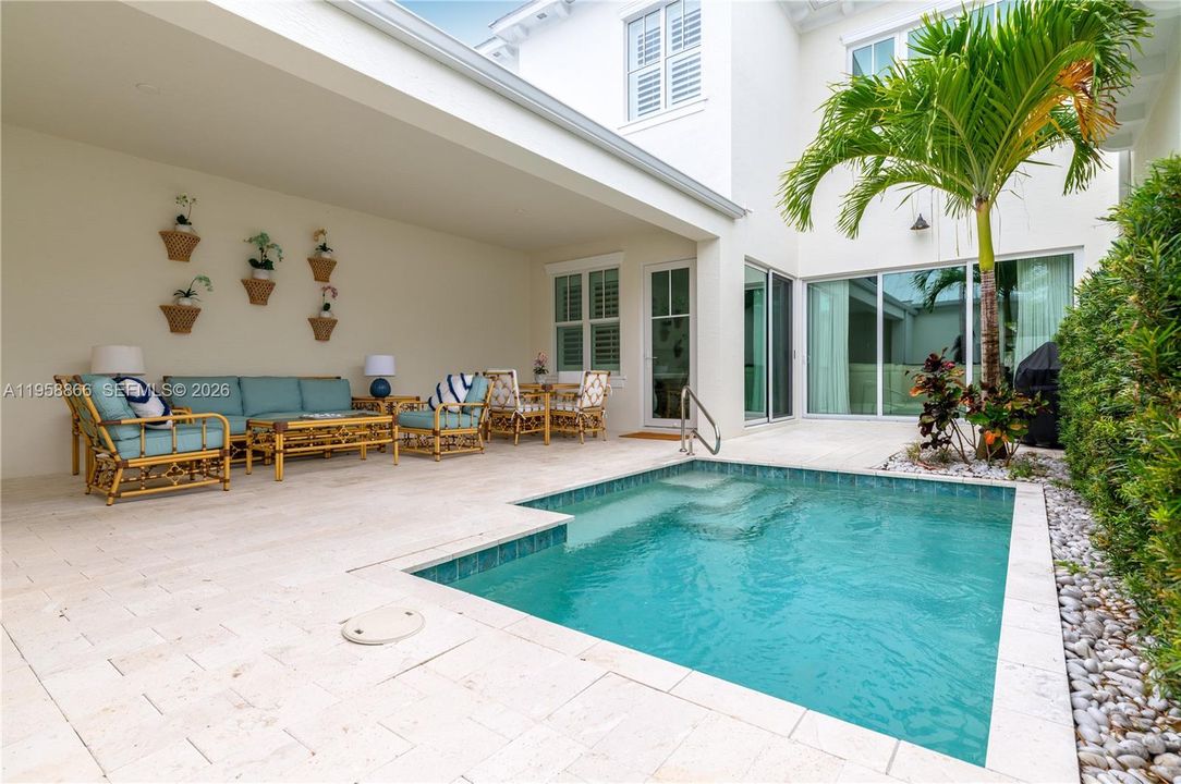 Active With Contract: $25,000 (3 beds, 3 baths, 2523 Square Feet)