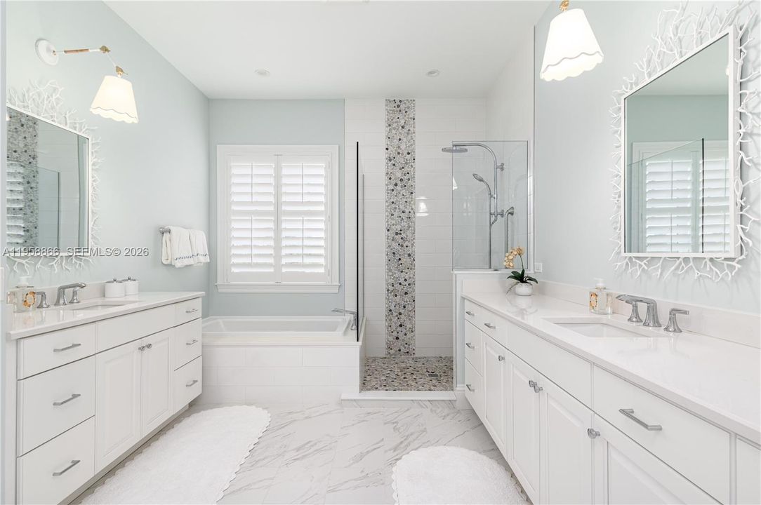 Active With Contract: $25,000 (3 beds, 3 baths, 2523 Square Feet)