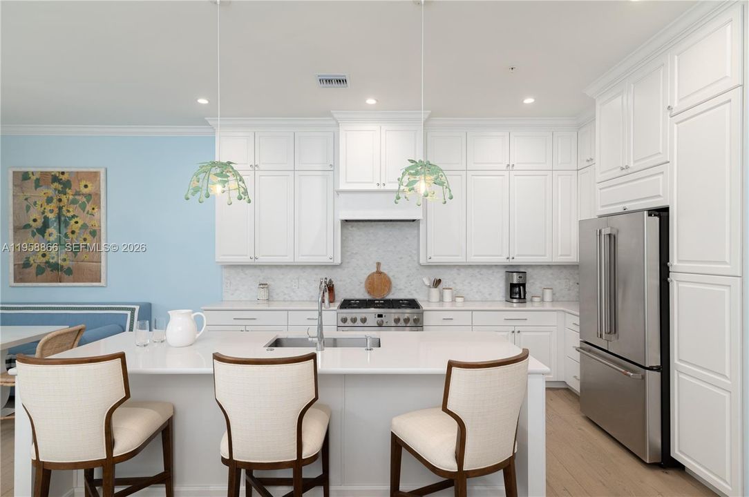 Active With Contract: $25,000 (3 beds, 3 baths, 2523 Square Feet)