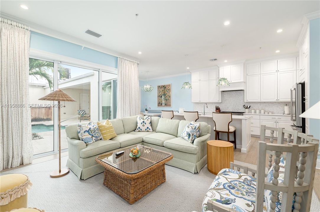 Active With Contract: $25,000 (3 beds, 3 baths, 2523 Square Feet)