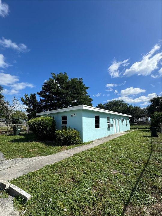 Vendido Recientemente: $900,000 (0 camas, 0 baños, 0 Pies cuadrados)