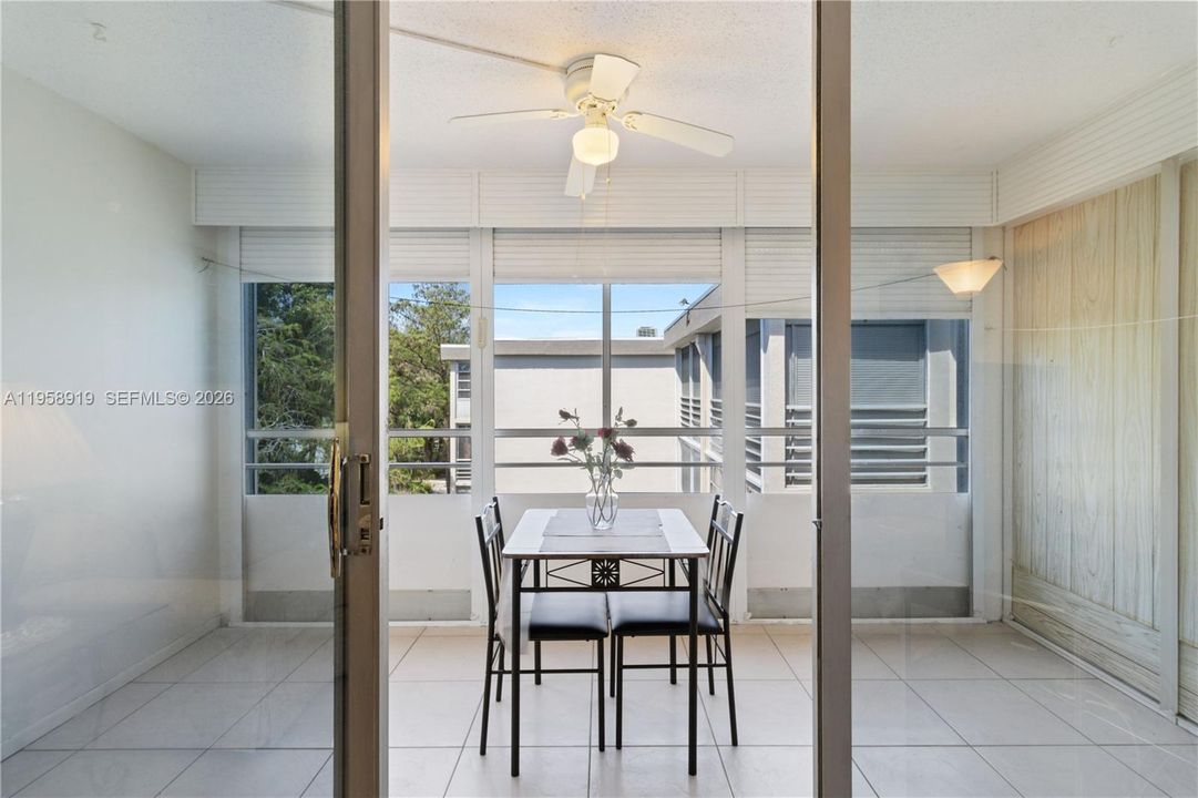 En Venta: $59,900 (1 camas, 1 baños, 705 Pies cuadrados)