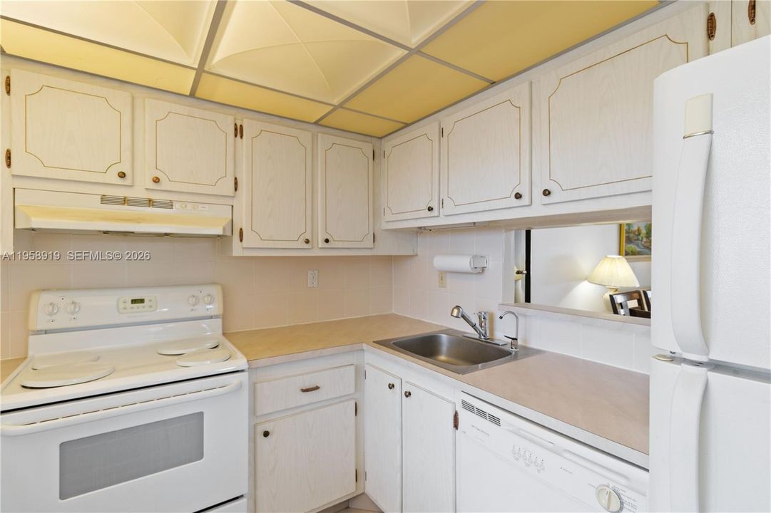 En Venta: $59,900 (1 camas, 1 baños, 705 Pies cuadrados)