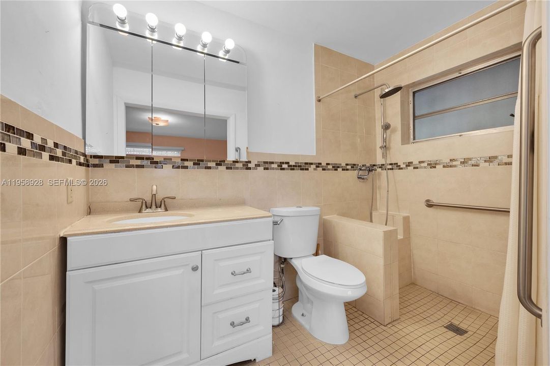 Active With Contract: $1,000,000 (0 beds, 0 baths, 2002 Square Feet)