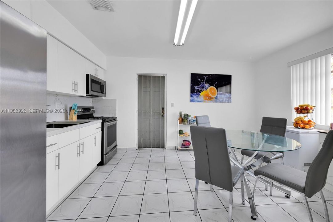 Active With Contract: $1,000,000 (0 beds, 0 baths, 2002 Square Feet)