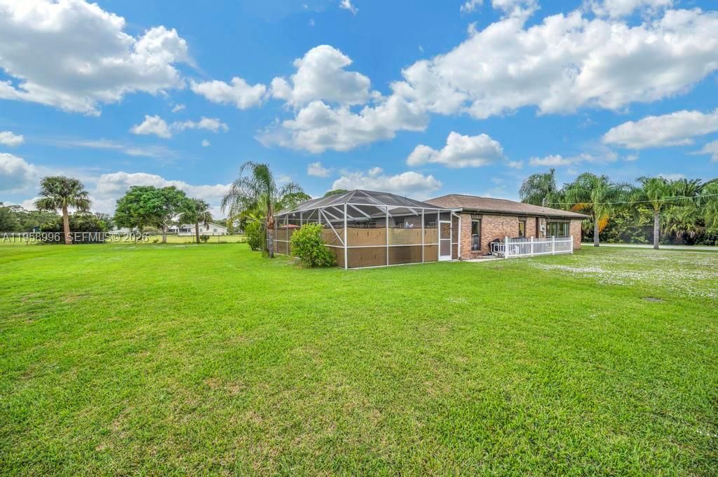 En Venta: $449,900 (3 camas, 2 baños, 1825 Pies cuadrados)