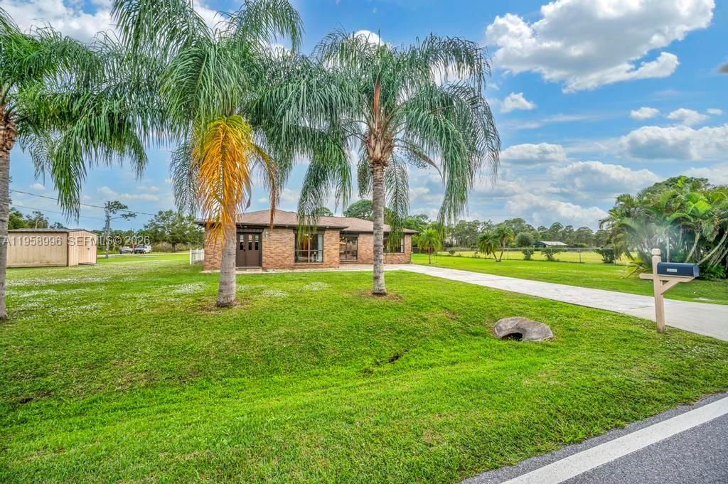 En Venta: $449,900 (3 camas, 2 baños, 1825 Pies cuadrados)