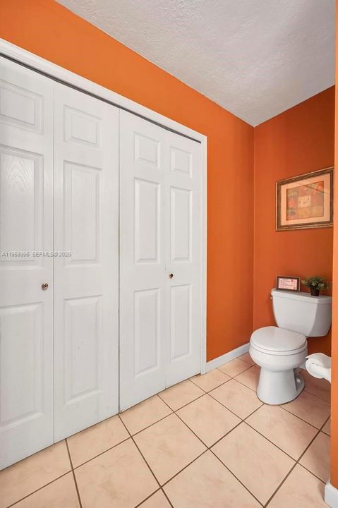 En Venta: $449,900 (3 camas, 2 baños, 1825 Pies cuadrados)