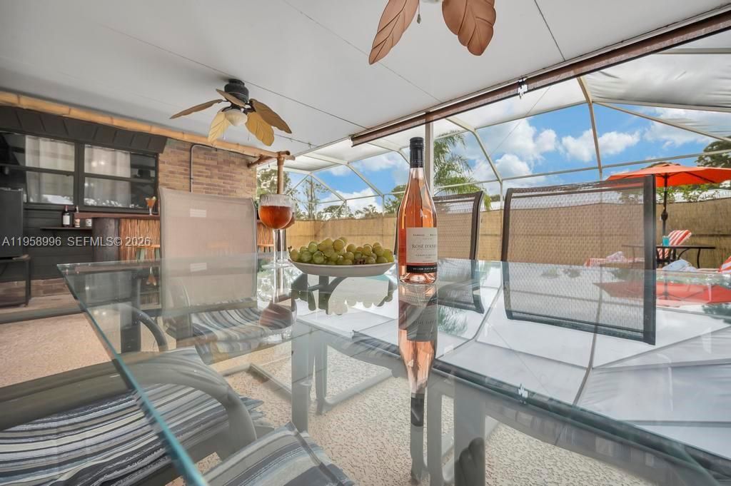 En Venta: $449,900 (3 camas, 2 baños, 1825 Pies cuadrados)