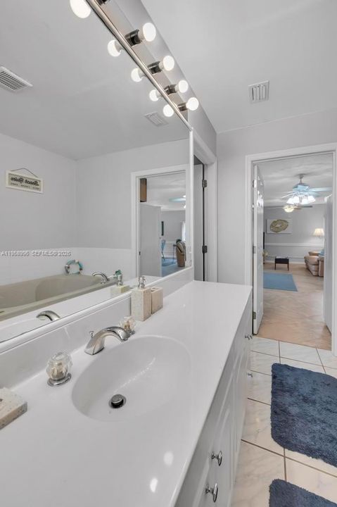 En Venta: $449,900 (3 camas, 2 baños, 1825 Pies cuadrados)