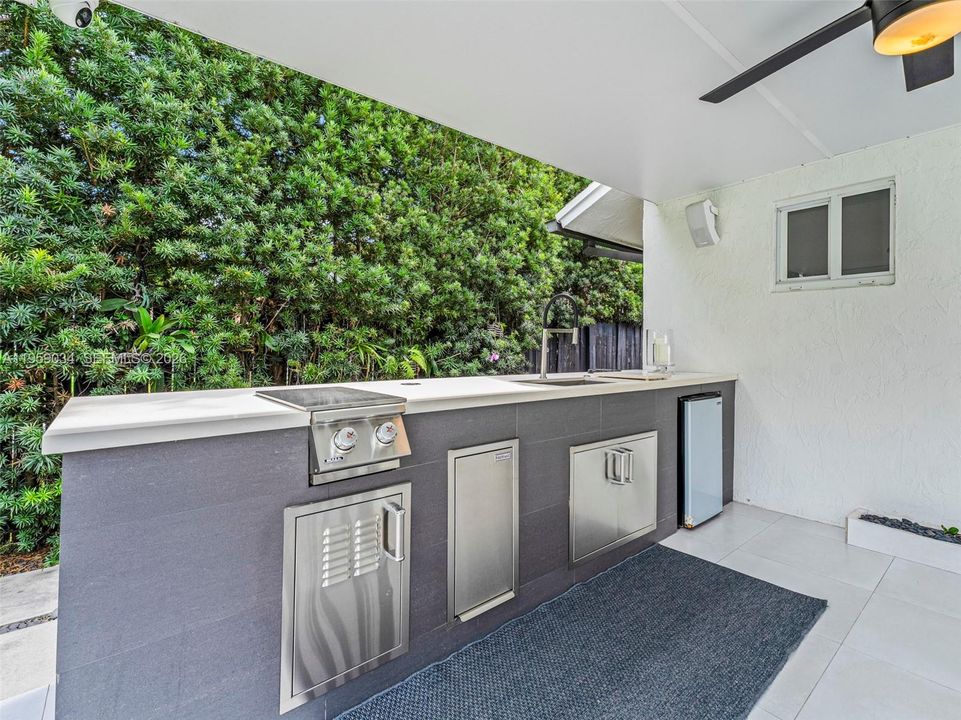 Recently Rented: $4,500 (4 beds, 2 baths, 1459 Square Feet)