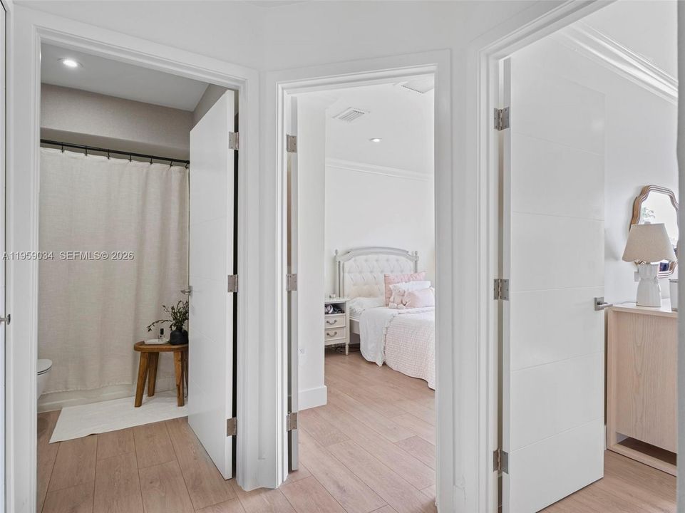 Recently Rented: $4,500 (4 beds, 2 baths, 1459 Square Feet)
