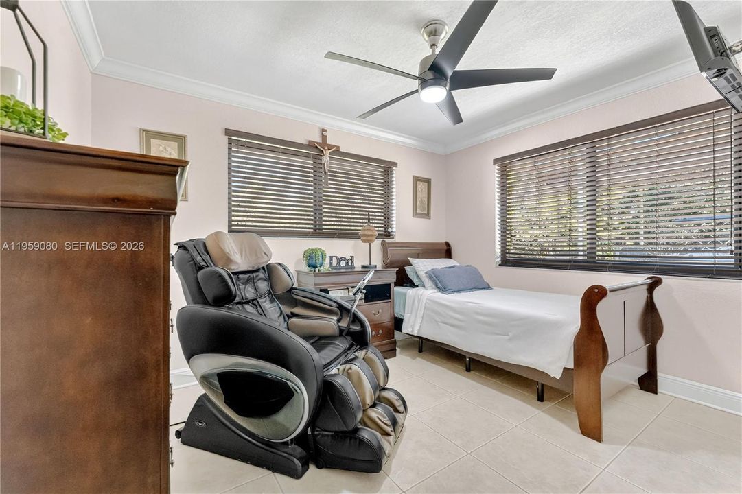 Recently Sold: $1,300,000 (4 beds, 3 baths, 2434 Square Feet)