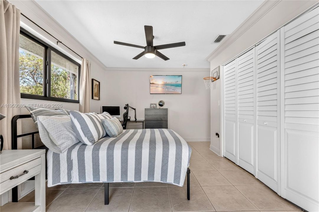 Recently Sold: $1,300,000 (4 beds, 3 baths, 2434 Square Feet)