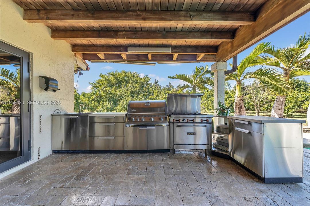 Recently Sold: $1,300,000 (4 beds, 3 baths, 2434 Square Feet)
