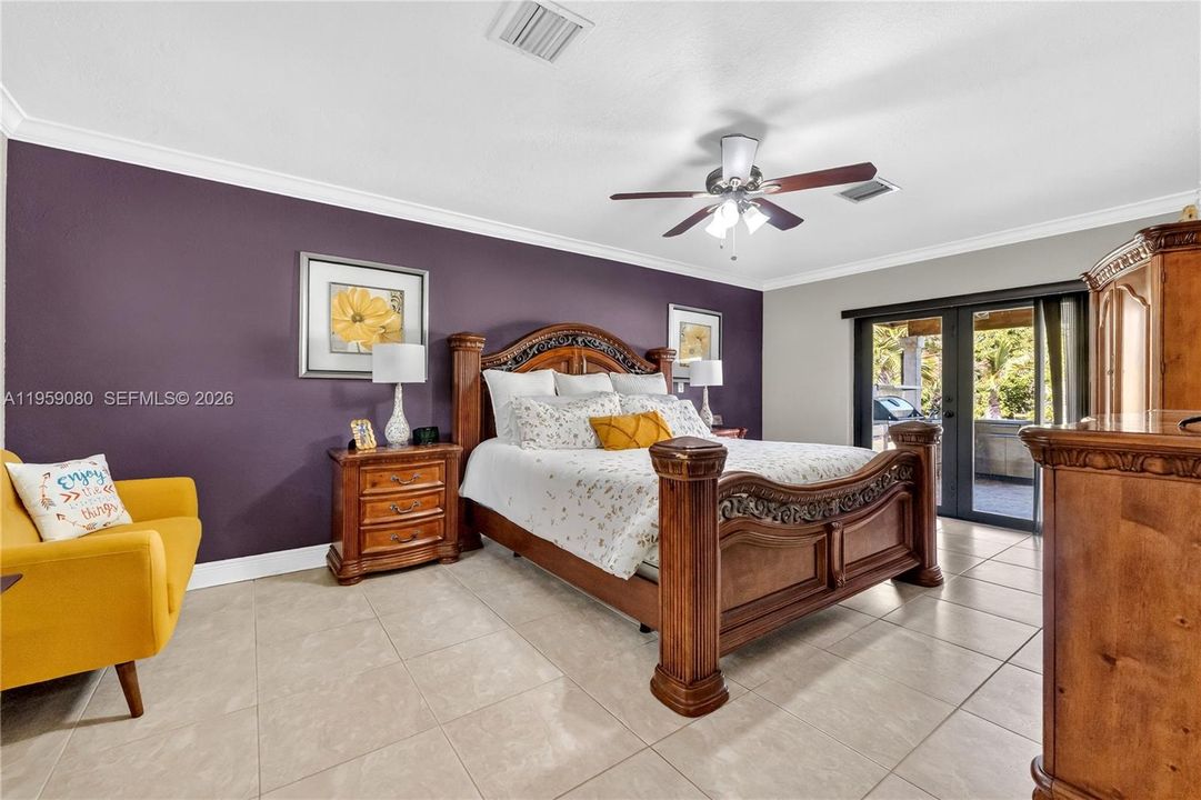 Recently Sold: $1,300,000 (4 beds, 3 baths, 2434 Square Feet)