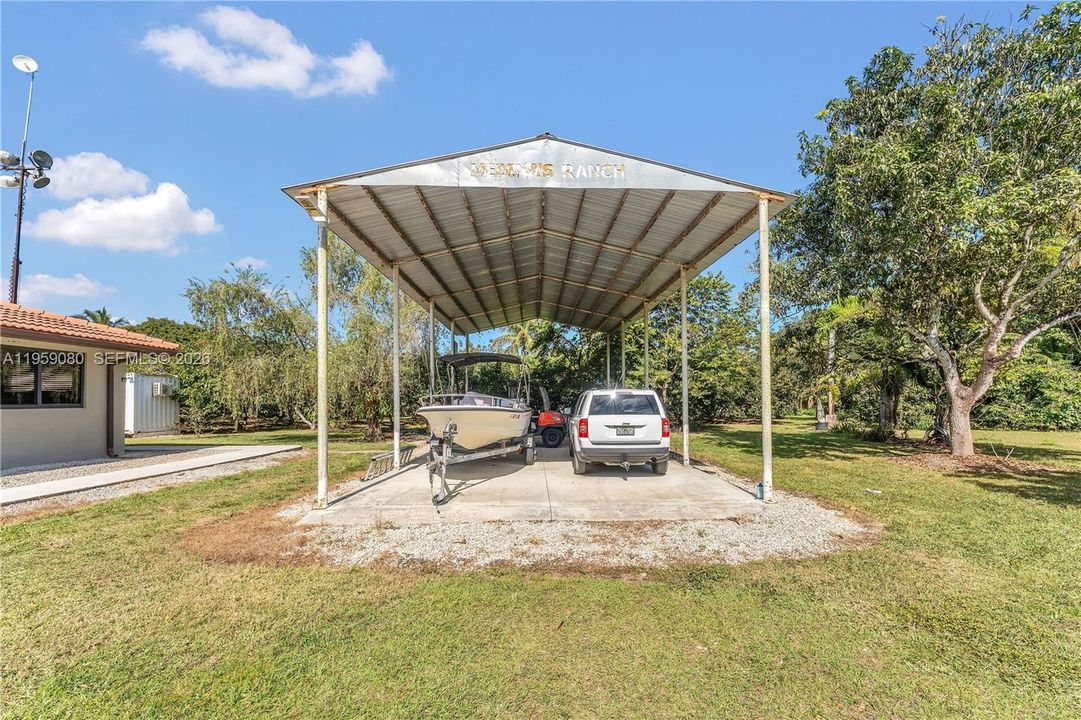 Recently Sold: $1,300,000 (4 beds, 3 baths, 2434 Square Feet)