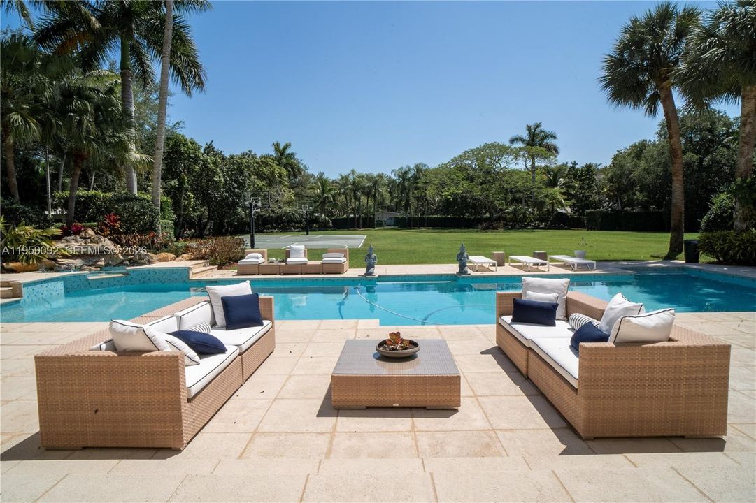 Recently Rented: $45,000 (8 beds, 9 baths, 7973 Square Feet)