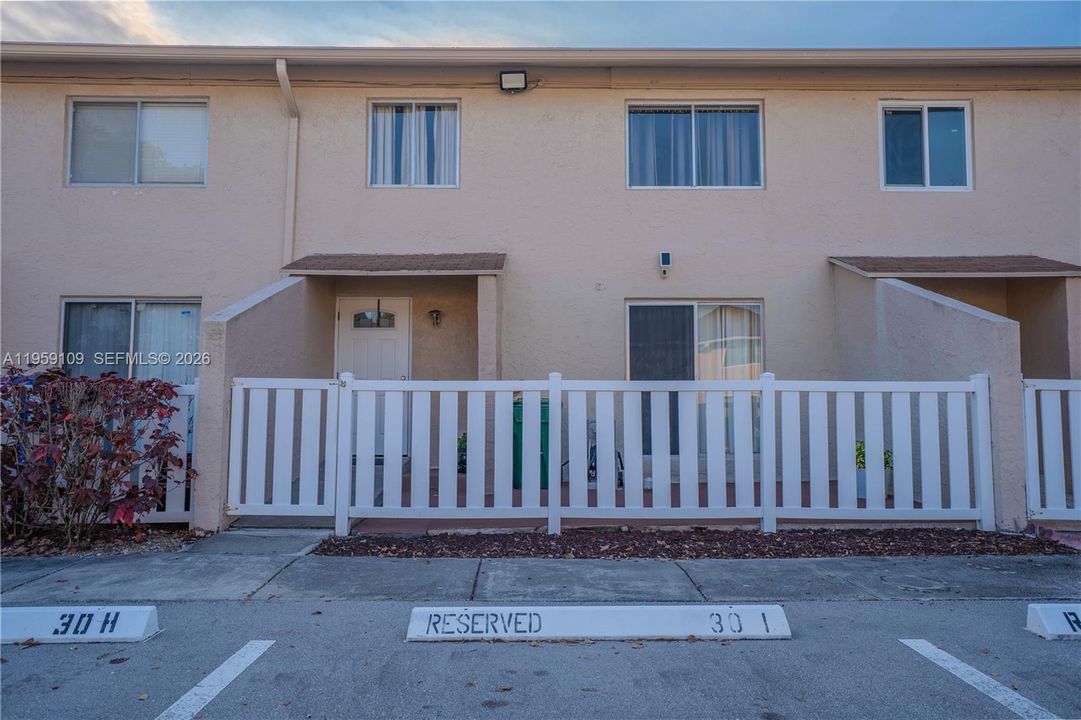 For Sale: $360,000 (3 beds, 2 baths, 1540 Square Feet)