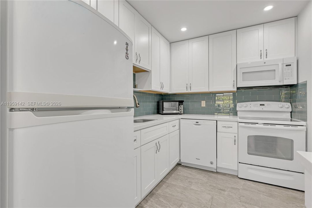 En Venta: $215,000 (2 camas, 2 baños, 1238 Pies cuadrados)
