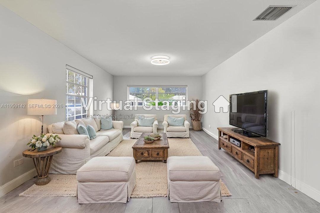En Venta: $215,000 (2 camas, 2 baños, 1238 Pies cuadrados)