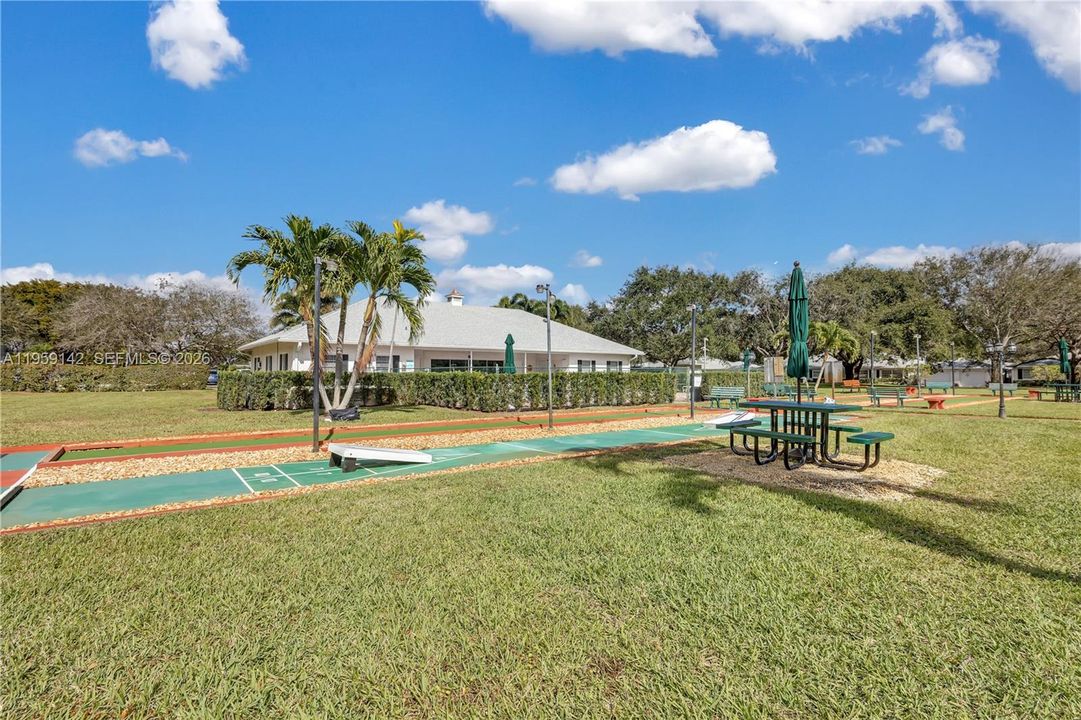 En Venta: $215,000 (2 camas, 2 baños, 1238 Pies cuadrados)