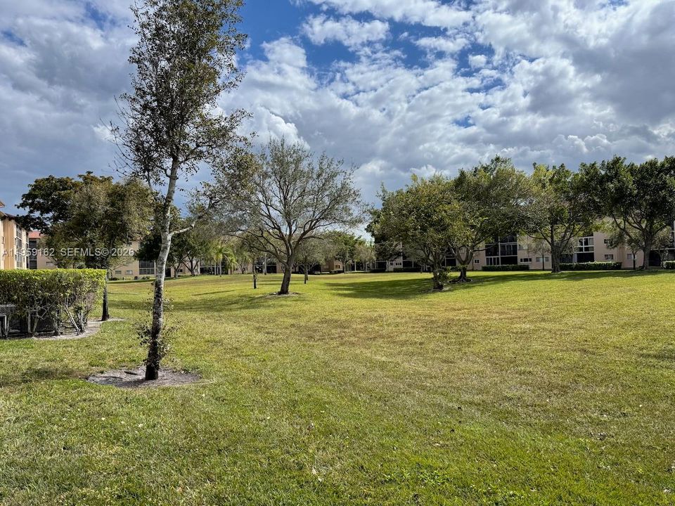 Recently Sold: $129,000 (2 beds, 2 baths, 1137 Square Feet)