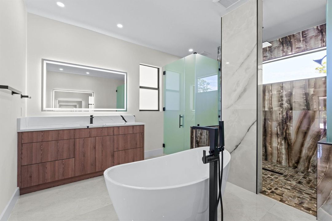 27-web-or-mls-A7405095
