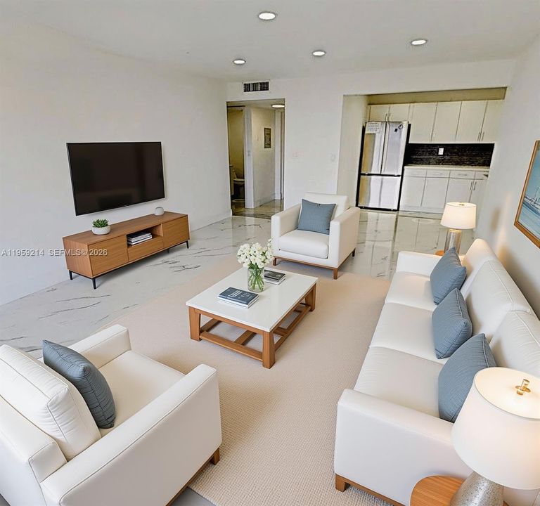 For Sale: $199,999 (1 beds, 1 baths, 825 Square Feet)