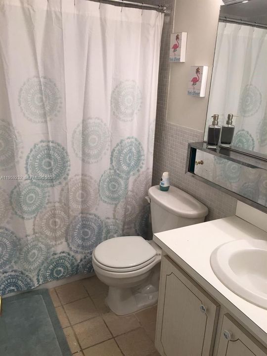 For Sale: $209,000 (2 beds, 2 baths, 1025 Square Feet)