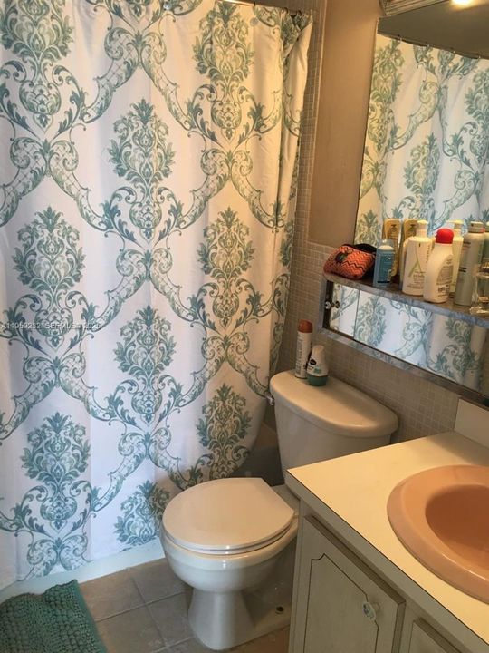 For Sale: $209,000 (2 beds, 2 baths, 1025 Square Feet)