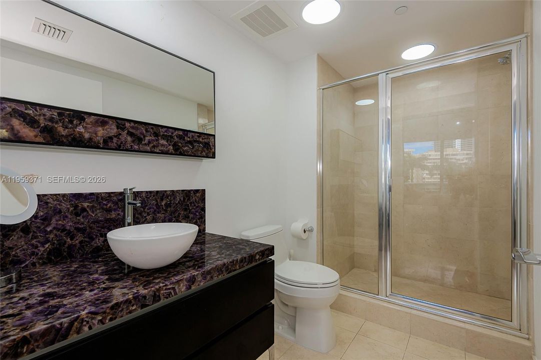 For Sale: $799,000 (3 beds, 3 baths, 1571 Square Feet)