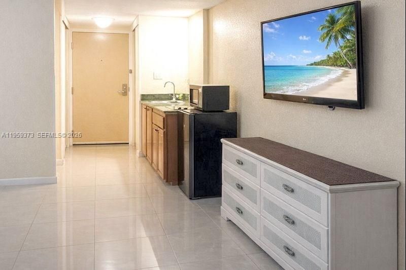 For Sale: $119,000 (0 beds, 1 baths, 420 Square Feet)