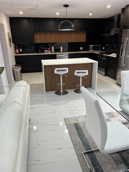 For Rent: $12,000 (5 beds, 3 baths, 1654 Square Feet)