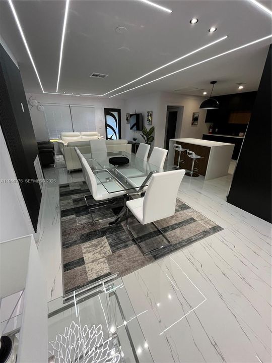 For Rent: $12,000 (5 beds, 3 baths, 1654 Square Feet)