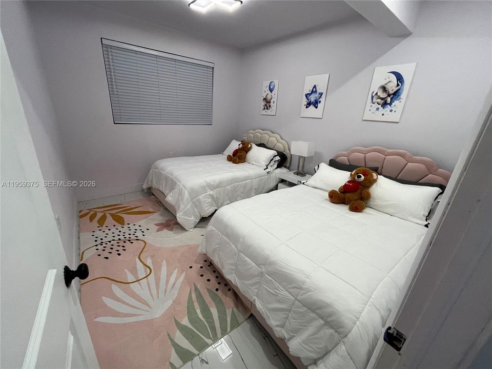 For Rent: $12,000 (5 beds, 3 baths, 1654 Square Feet)