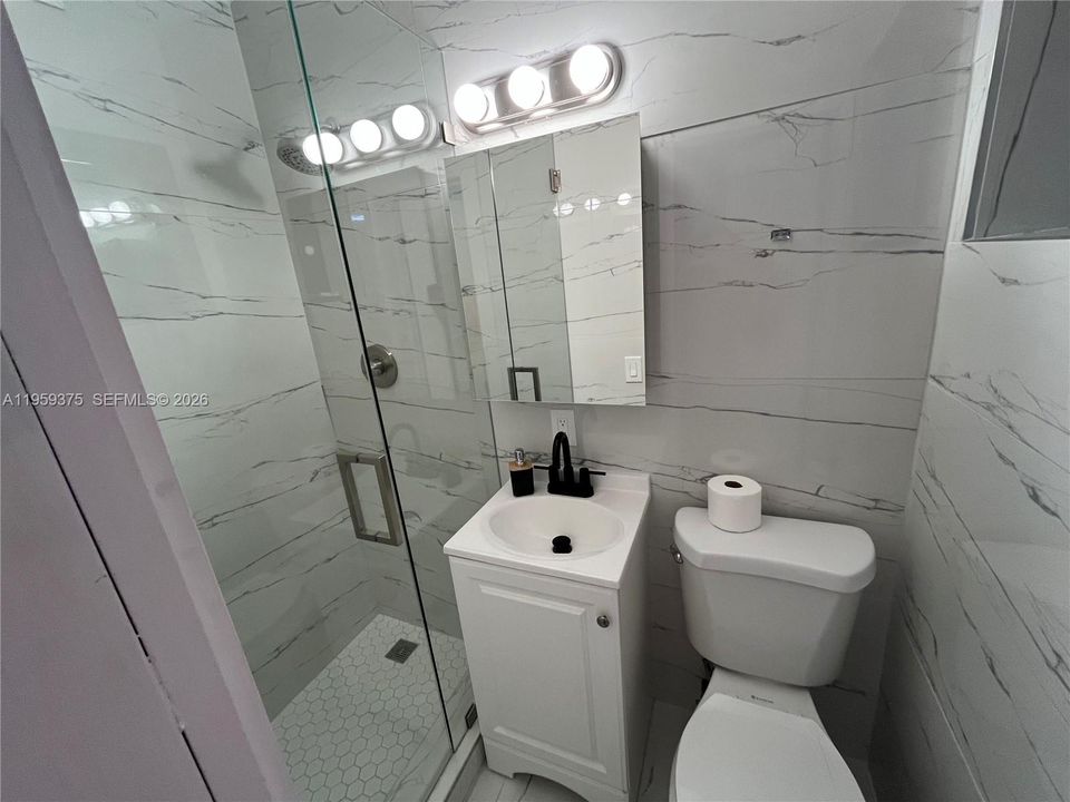 For Rent: $12,000 (5 beds, 3 baths, 1654 Square Feet)