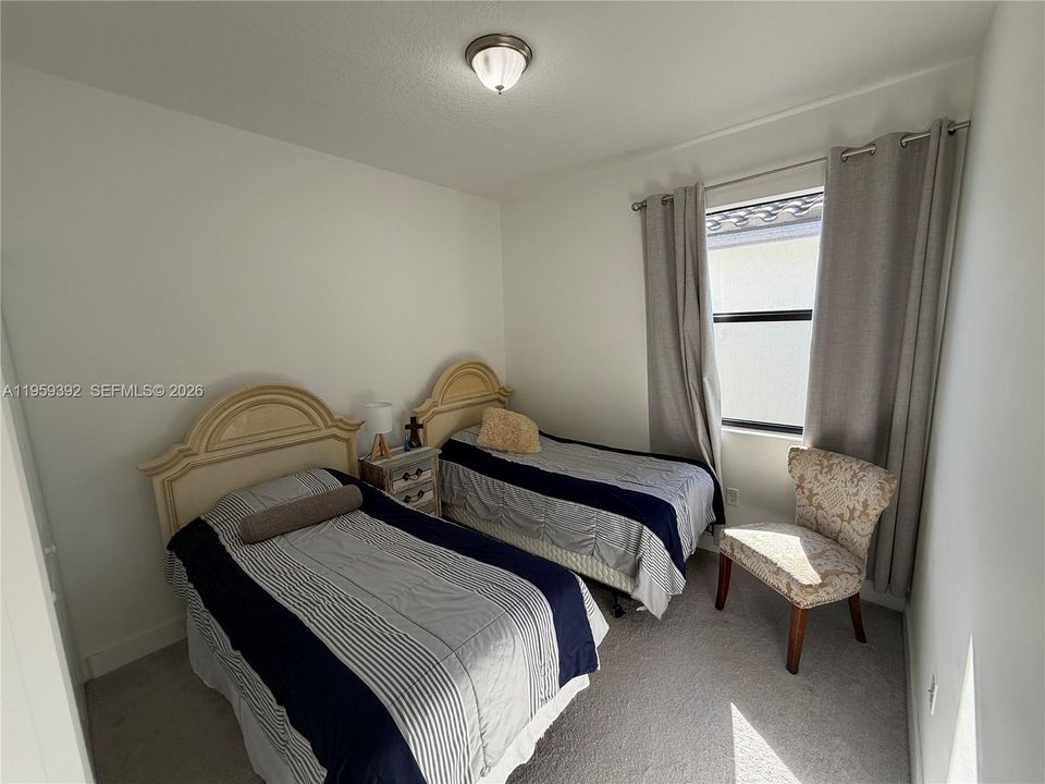 2nd bedroom