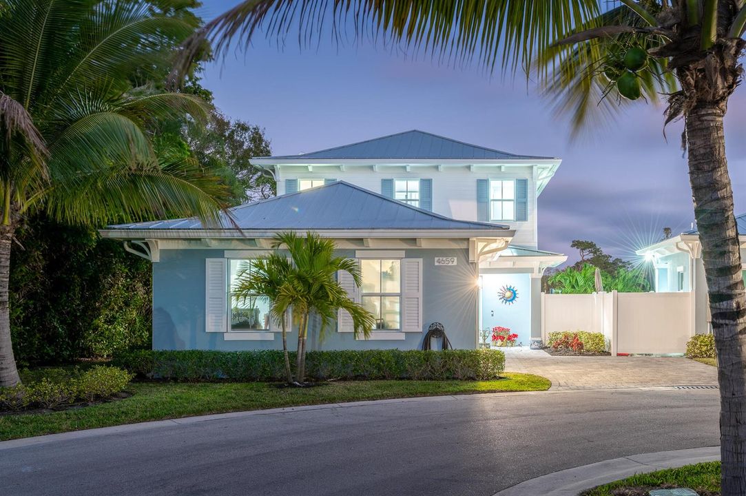 4659 SE Manatee Way, Stuart, FL 34997-Tw
