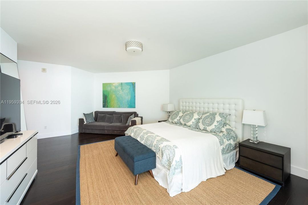 Active With Contract: $15,000 (3 beds, 3 baths, 3062 Square Feet)