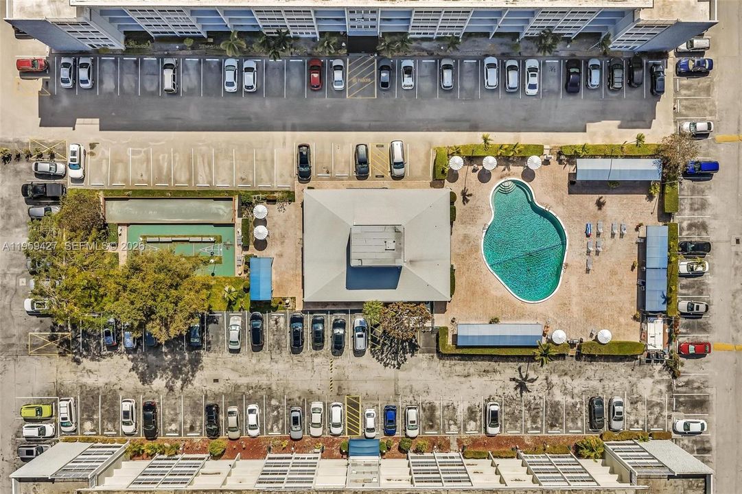 На продажу: $159,000 (1 спален, 1 ванн, 770 Квадратных фут)