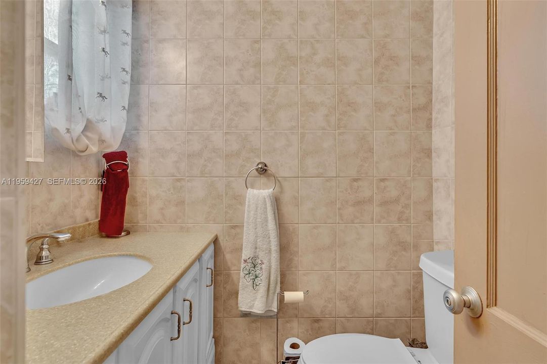 На продажу: $159,000 (1 спален, 1 ванн, 770 Квадратных фут)