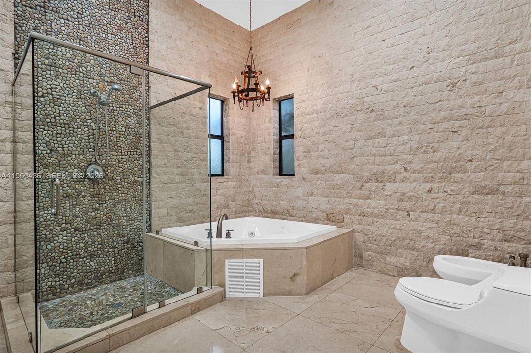 For Sale: $3,199,000 (4 beds, 4 baths, 3825 Square Feet)