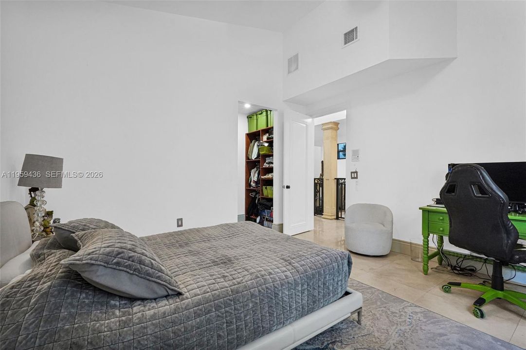 For Sale: $3,199,000 (4 beds, 4 baths, 3825 Square Feet)