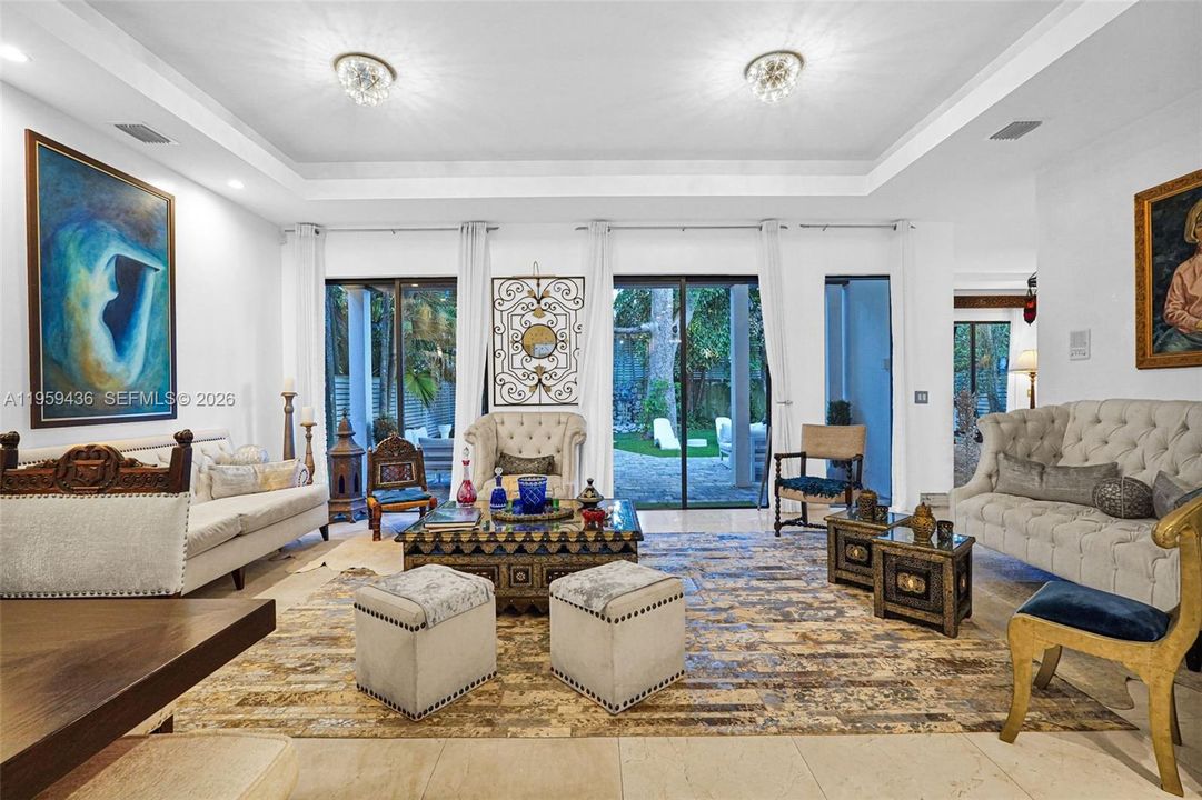 For Sale: $3,199,000 (4 beds, 4 baths, 3825 Square Feet)