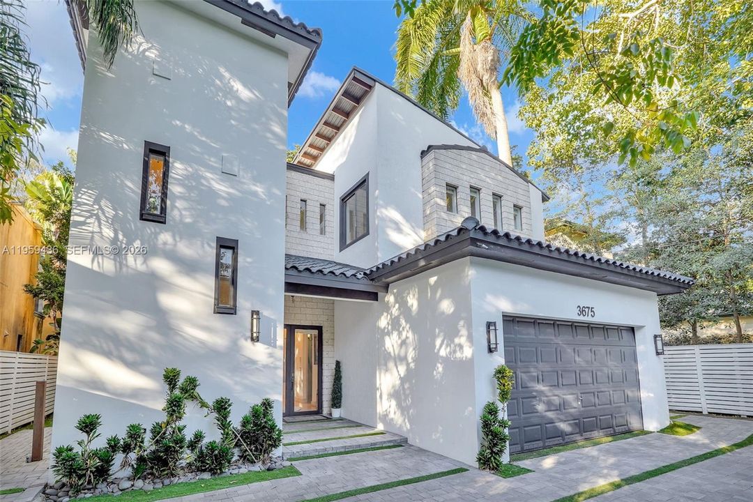 For Sale: $3,199,000 (4 beds, 4 baths, 3825 Square Feet)